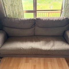 最終お値下げ❣️3人がけソファー➕オットマンの画像