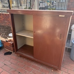 キャスター付きスチール物置（引き戸・棚一段)の画像