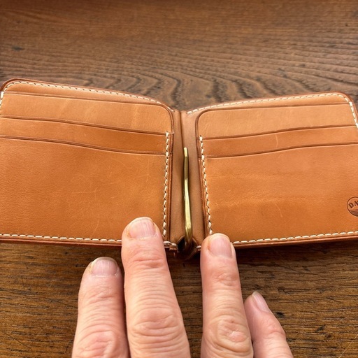 ヌメ革マネークリップ　ハンドメイド