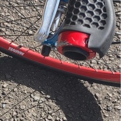 マーベルのフラットハンドルのクロスバイクですの画像