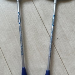 バドミントンラケットの画像