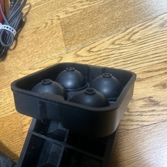 ウィスキーなどに製氷器の画像