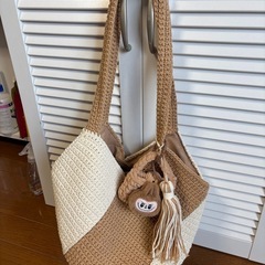 ラブブのポーチ付きニットバッグの画像