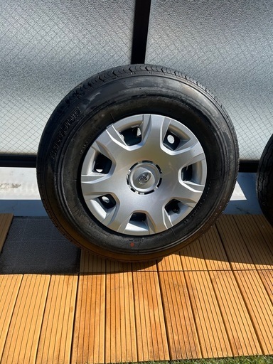 ハイエース 夏タイヤ4本＋純正ホイール 195/80R15 LT ECOPIA 2022年