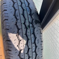 ハイエース 夏タイヤ4本＋純正ホイール 195/80R15 LT ECOPIA 2022年の画像