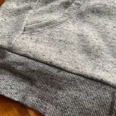 ユニクロ　ボアフードベストの画像