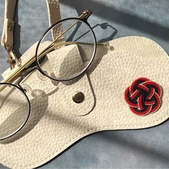 水引梅結び付きメガネケース作りの画像