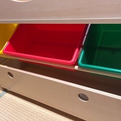 〜お引取先決まりました〜子供絵本棚の画像