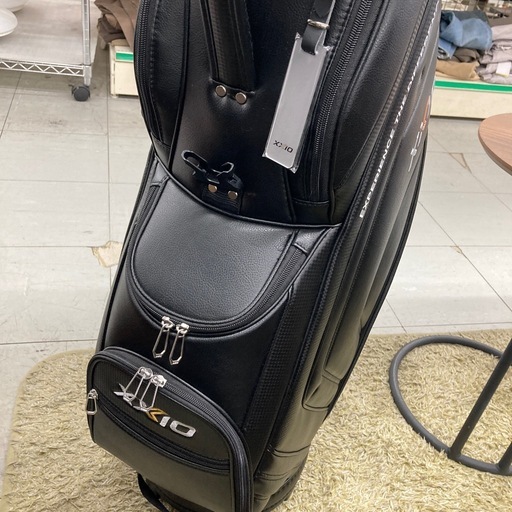 ⭐︎未使用品⭐︎ゼクシオ　XXIO キャディーバッグ　軽量スタンダードGGC-X142