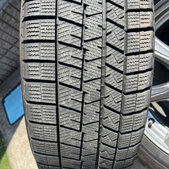 225/60R17  スタッドレスタイヤ
の画像