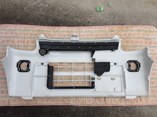 DG17V　スクラムバンフロントバンパー新車外し