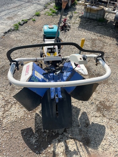 イセキ　畝立て管理機