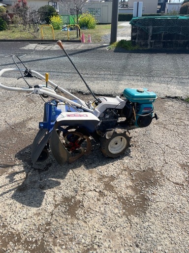 イセキ　畝立て管理機