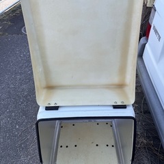 バイク、デリバリー用ボックスの画像