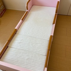 IKEA子供用ベッドの画像