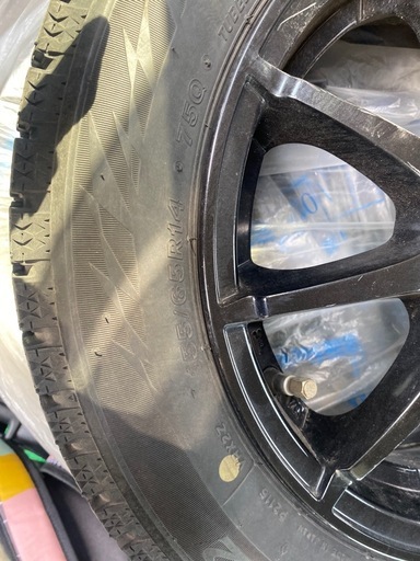 【受渡予定者決定】ブリジストン 155/65R14スタッドレスタイヤ4本 ホイール付
