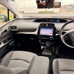 トヨタ　プリウス　PHV   令和1年車の画像