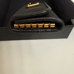 現金可　PRADA キーケースの画像