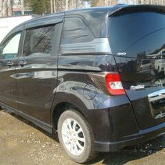 フリードスパイクＧエアロ  ４ＷＤ ＡＴ　スマートキー　走行距離　１１７４１０ｋｍ　 サビ少なくエンジン・ミッション・足廻り調子良しの画像