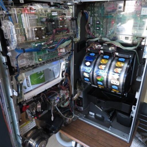 パチスロ実機 ソウルキャリバー 不要機・ドアキー・設定キー付 スロット│江別市のリサイクルショップドロップ