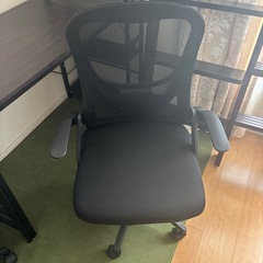 椅子付き⭐︎パソコンデスクの画像