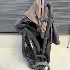 joieの2人乗りベビーカーの画像