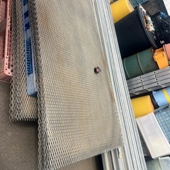 エキスパンドメタルの画像