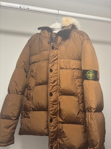 【定価20万以上】ストーンアイランド　ダウン