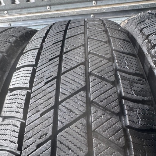 バリ山　BRIDGESTONE ブリヂストン　ブリジストン　VRX2 165/70R14 スタッドレス　タイヤ　2022年製　14インチ