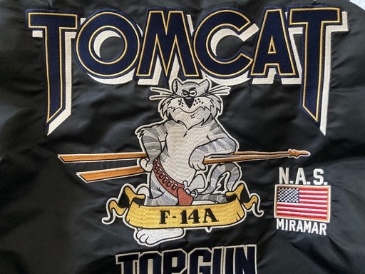 アヴィレックス　トムキャットブルゾン