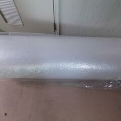 プチプチ。幅1200ｍｍ×長さ42ｍ。新品未使用品。市価の半額。その1。の画像