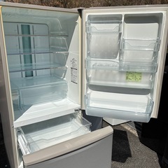 直接引き取り大歓迎⭐︎大阪府下又は近郊は配送設置込み🉑東芝 427L 冷凍冷蔵庫 GR-D43N(NS) 2011年製/YMJ034-09の画像