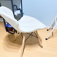 3月30日 家具4点セット（ベッド・マットレス・デスク・チェア）の画像