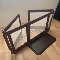 【伸縮可能⭐︎大きいサイズです】日本育児　おくだけとおせんぼ　スマートワイド　ベビーガードの画像