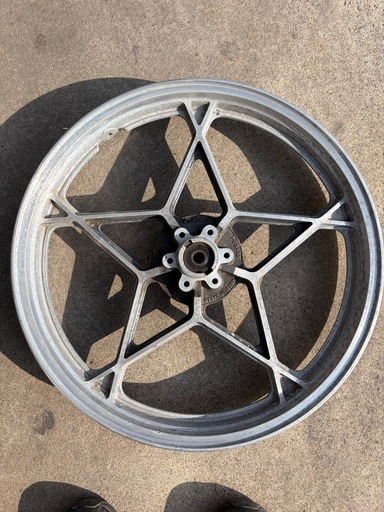 GS400フロントホイール19インチ