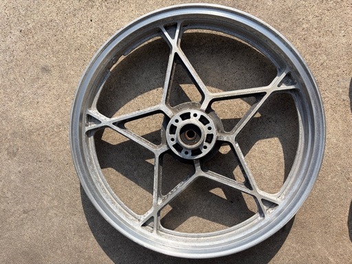 GS400フロントホイール19インチ