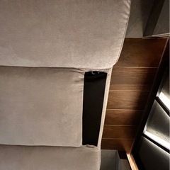 ベルメゾン 1人掛けソファ グレー ワイド　クッション付き　ファブリックの画像