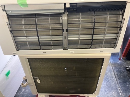 【中古】大阪引取限定　Toshiba RAS-J221ARY エアコン本体【KSC1F120】