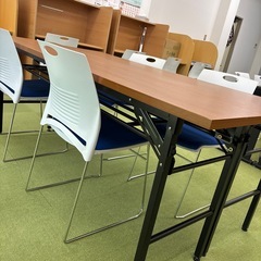 【10台セット】跳ね上げ式会議テーブル 黒脚×木目調 塾・オフィス・会議室に！の画像