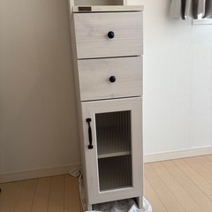 定価16900円スリム収納棚の画像