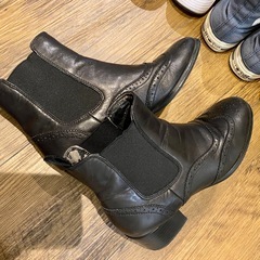 【 23.0㎝ 】スニーカー＆レザーブーツ まとめてお譲りしますの画像