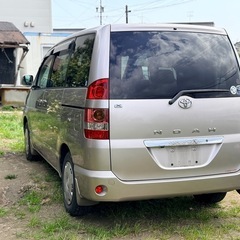 トヨタ ノアの画像