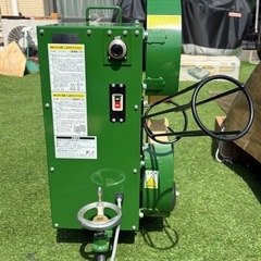 ソフトボール用ピッチングマシン　安全防護ネット付きの画像