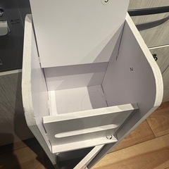 トイレットペーパー収納の画像