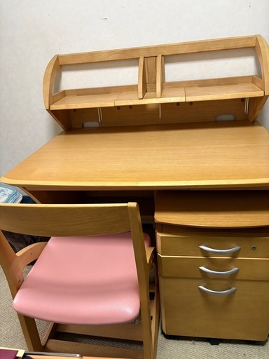 【お取引終了しました】縁起のいい机です✨