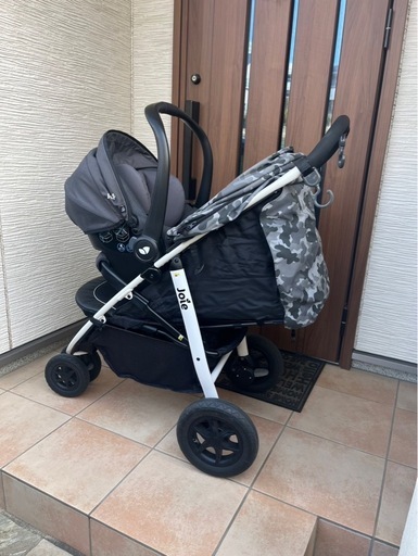 取引中Joie  ベビーカーライトトラックスエア　トラベルシステム、ISOFIX付き