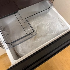 Hisense 3ドア冷蔵庫　HR-G280HBR　2024年製の画像