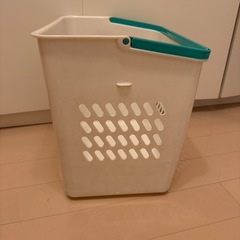 白　ランドリーバスケット　　　　の画像
