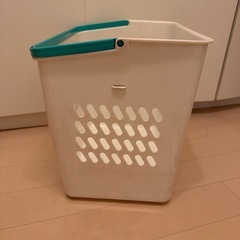 白　ランドリーバスケット　　　　の画像