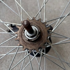 自転車26インチ アルミホイールタイヤ ブレーキ付きの画像